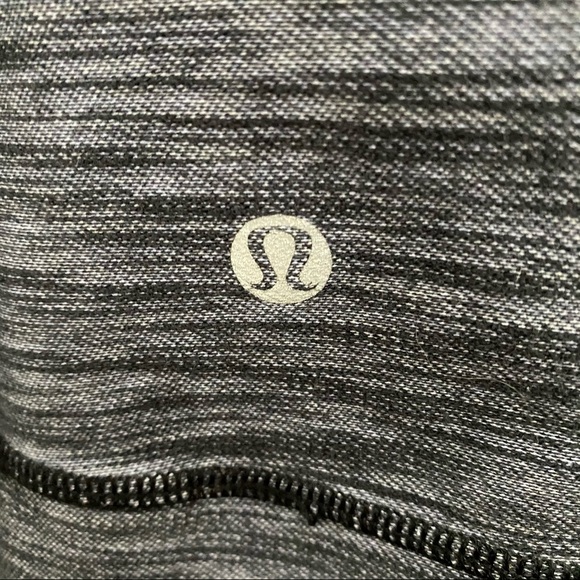 Lululemon zip up black/grey size 6 vintage - Picture 4 of 4
